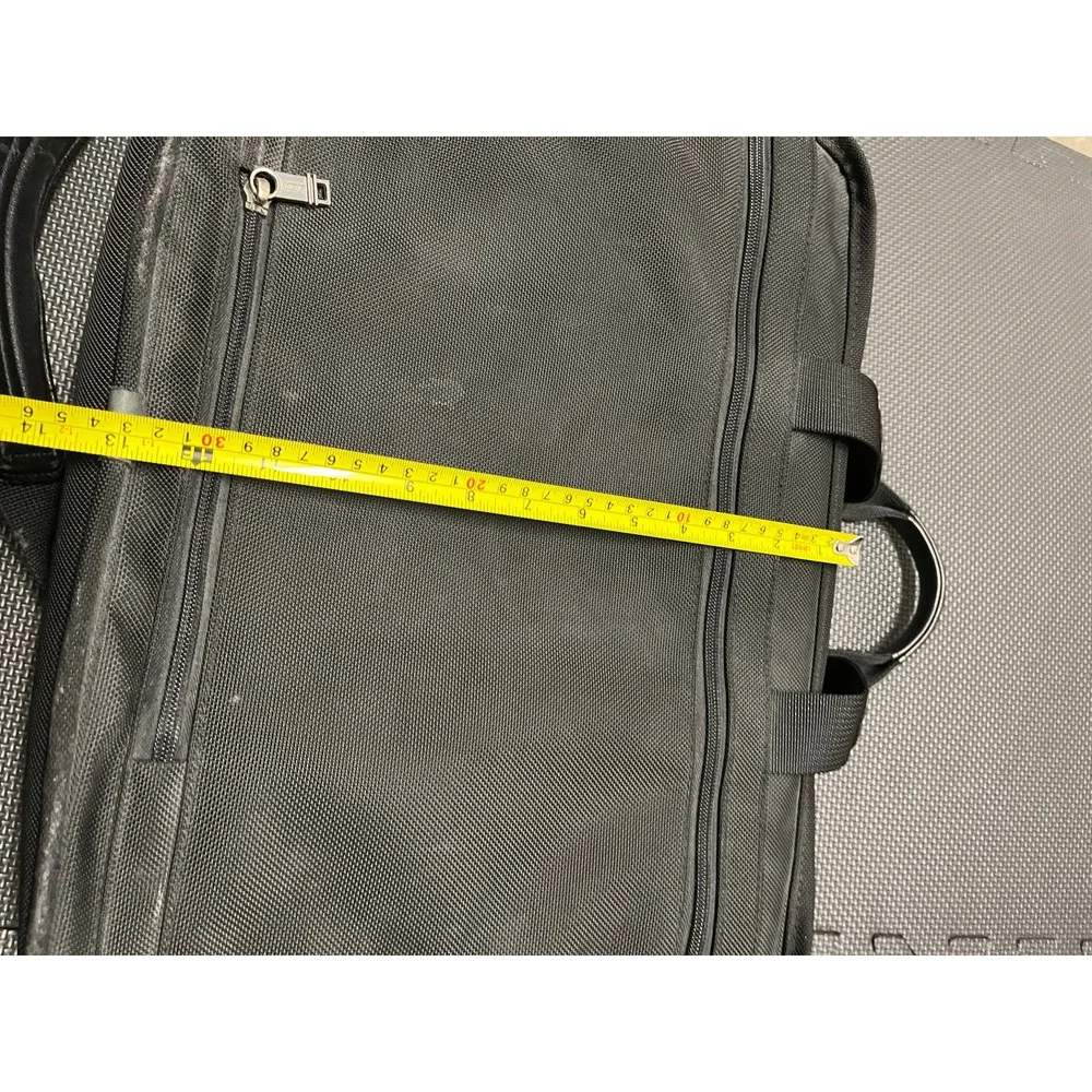 Tumi Alpha 26060d4‎ Black Expandable Briefcase Messenger Laptop Bag